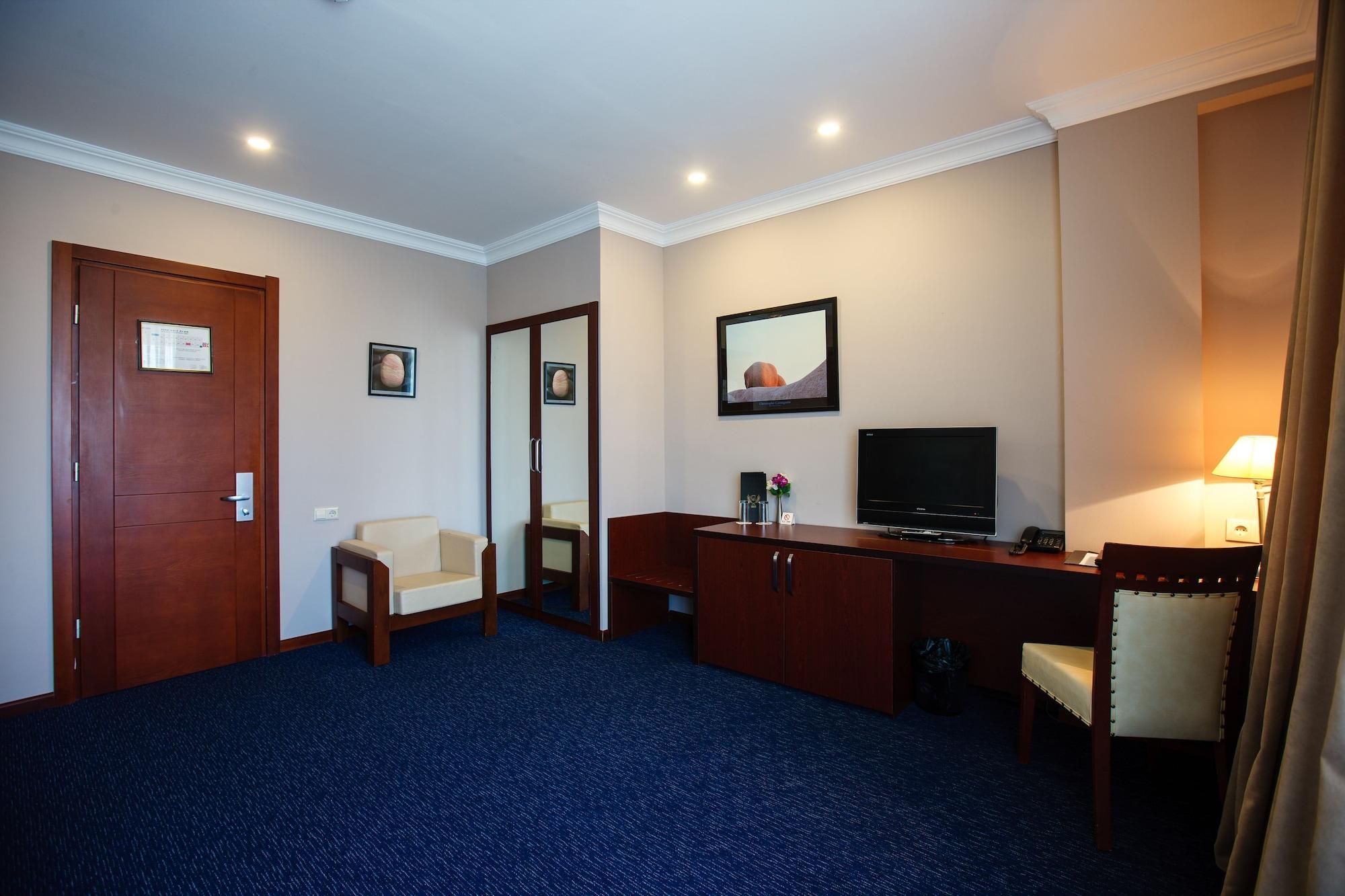Cruise Hotel Tbilissi Extérieur photo