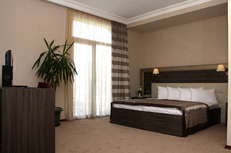 Cruise Hotel Tbilissi Extérieur photo